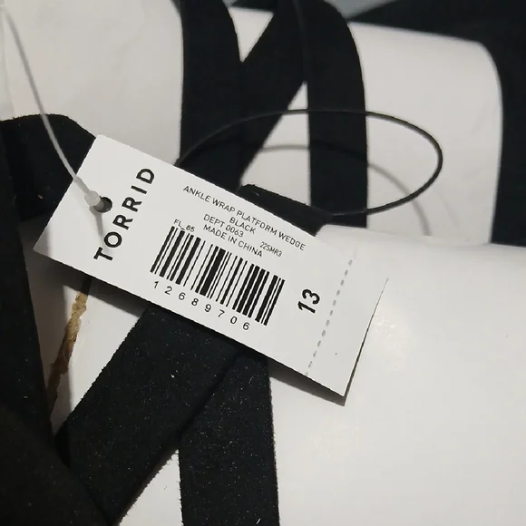 Torrid Black Ankle Wrap Platform Wedges NWT - Picture 4 of 7